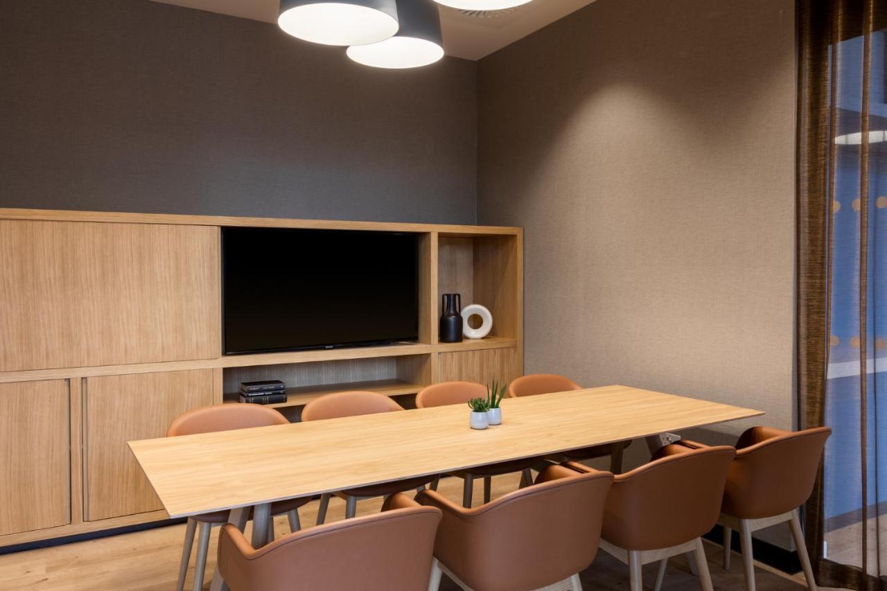 Courtyard By Marriott Glasgow Sec Екстер'єр фото