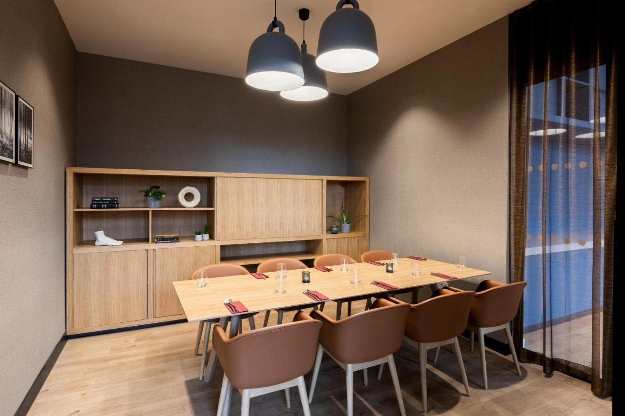 Courtyard By Marriott Glasgow Sec Екстер'єр фото